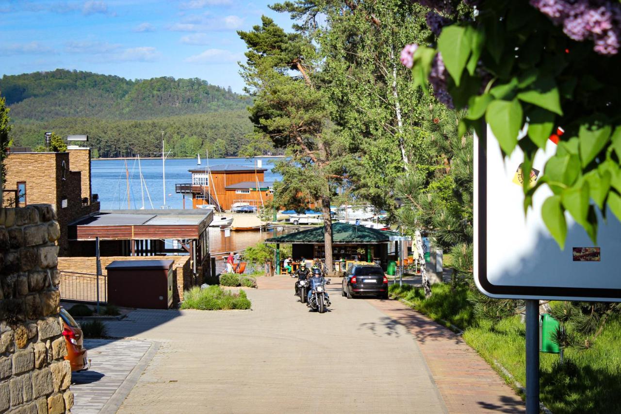 Jezerni Apartman S Terasou A Saunou V Lakepark Residence 多克西 外观 照片